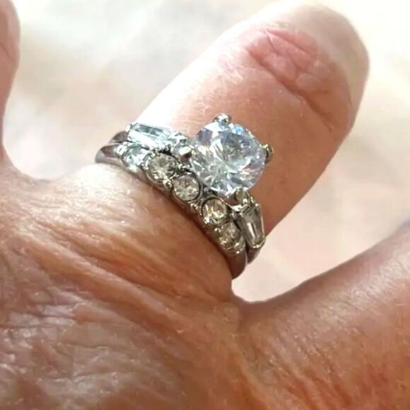 Bridal 2pc Diamond wedding ring set - Picture 1 of 9